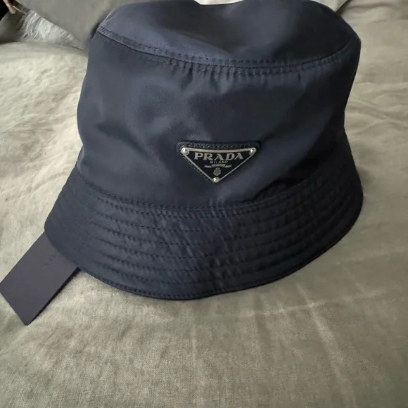 Prada Re-Nylon bucket hat New with tags - Picture 6 of 9